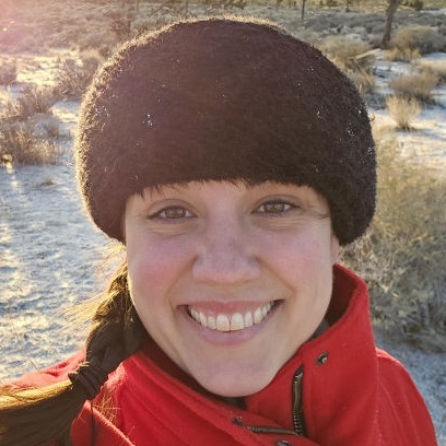 Sarah, artist and founder of the Mojave Correspondence Club 
